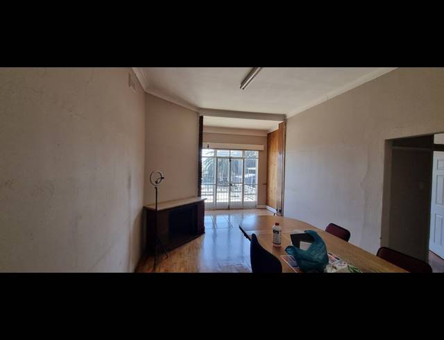 200M² OFFICE TO LET IN KRUGERSDORP CENTRAL
